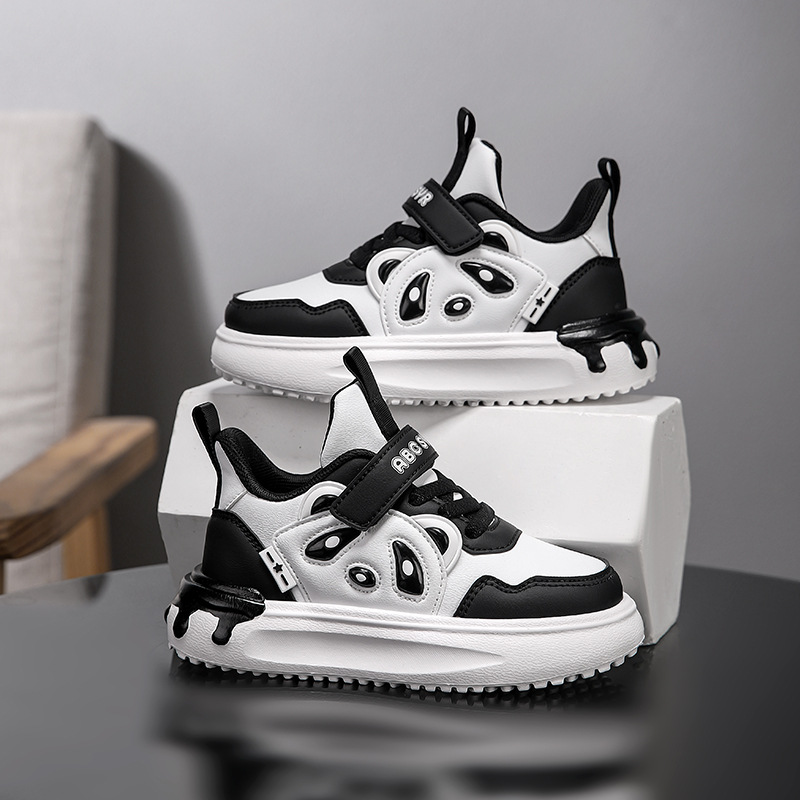 Children's casual footwear