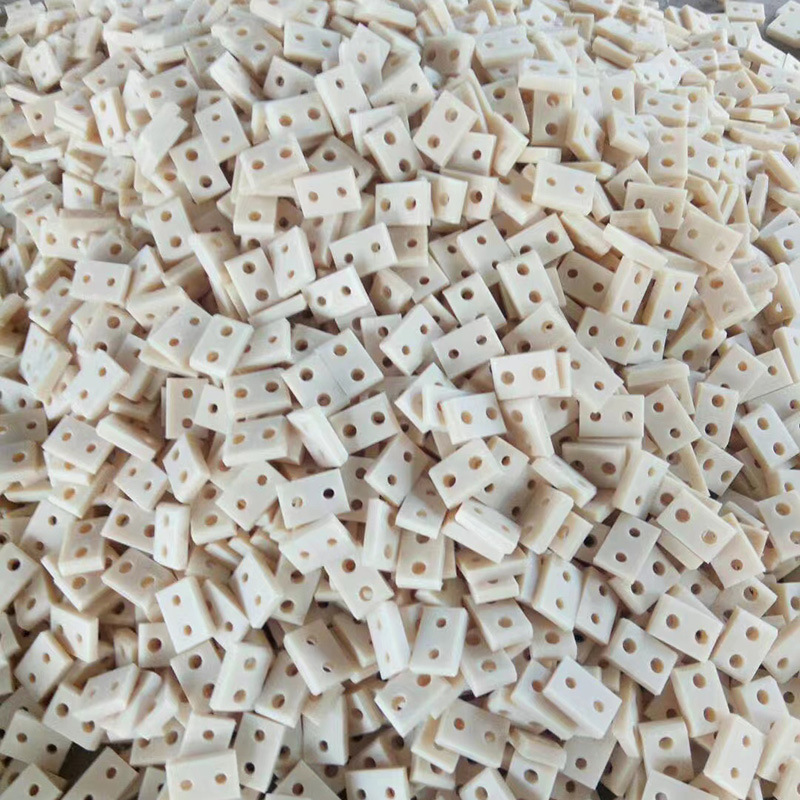 尼龙垫块尼龙制品加工件MC尼龙板含油尼龙滑块塑料垫块尼龙加工件