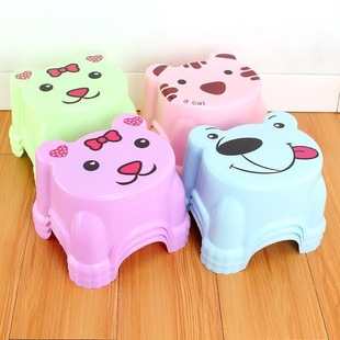 Children's cartoon small stool small bench exquisite gift advertising stool children's toys small bench binary store