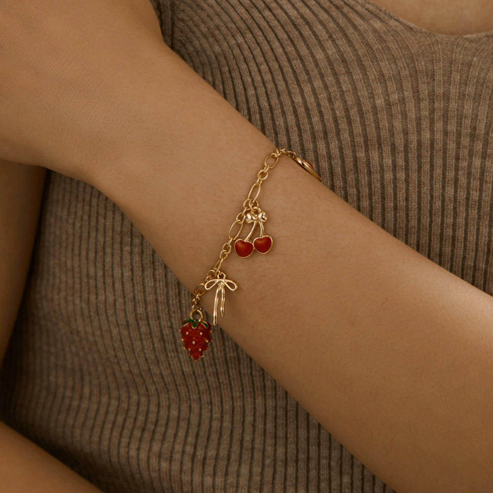 Европейский и американский трансграничный браслет-цепочка из золота с подвеской в ​​виде клубники, вишни и банта, красные привлекательные летние сладкие и крутые украшения
