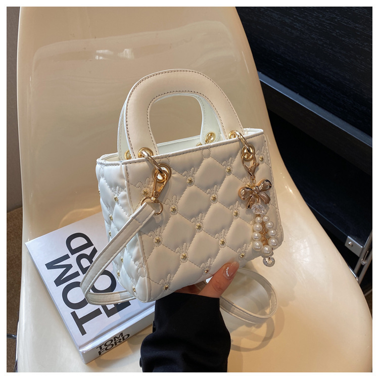 Borsa piccola strutturata di fascia alta per le donne Estate 2023 Nuova nicchia Rombo Piccola borsa quadrata borsa a tracolla popolare da donna in stile caldo_voghion.com