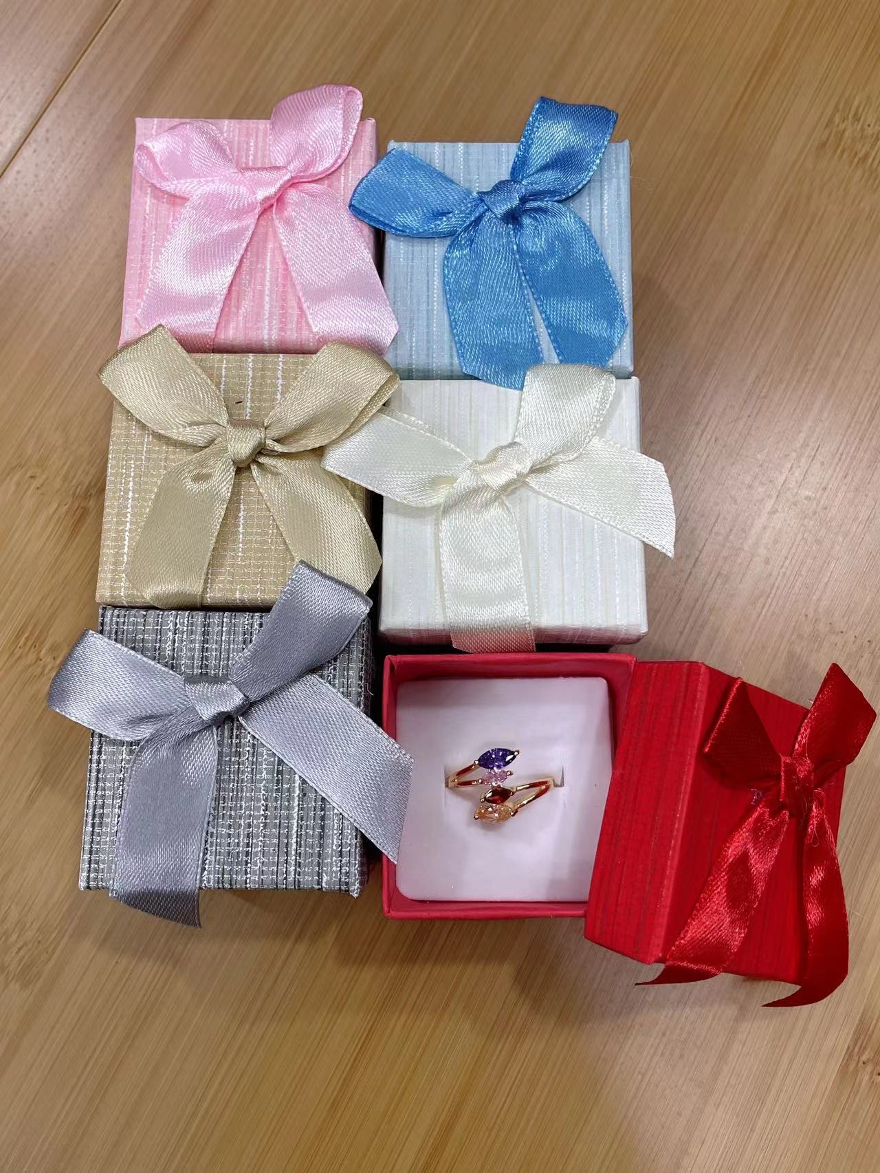 Caja de papel para joyería