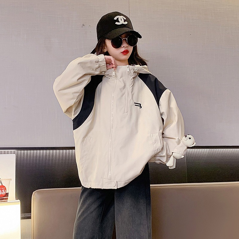 女童冲锋衣外套2025新款儿童洋气时髦春秋季中大童潮范连帽上衣服|undefined