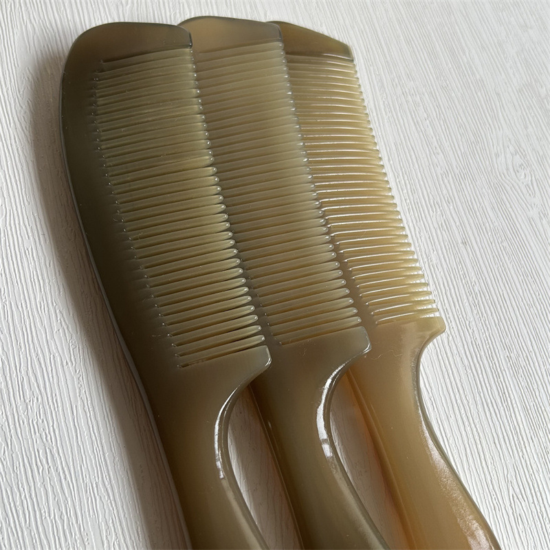Natural Horn Comb 19cm Round Handle Hair Comb with Gua Sha Massage Edge for Daily Hair Care in use