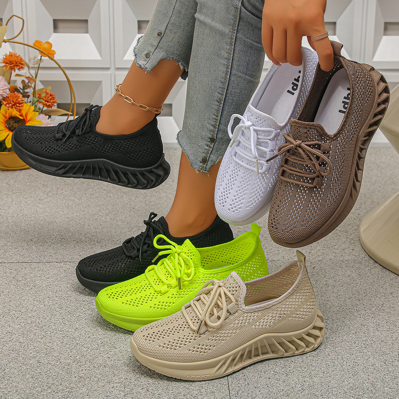 Breathable fly-knit women's shoes, Korean style versatile casual shoes, sports running shoes, soft-soled lightweight hollow mesh shoes, perforated shoes Breathable fly-knit women's shoes, Korean style versatile casual shoes, sports running shoes, soft-soled lightweight hollow mesh shoes, perforated shoes