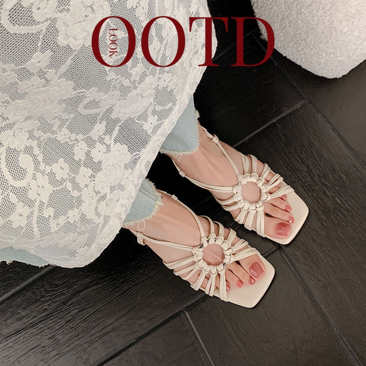 Sandal nữ mùa hè 2025 kiểu Pháp cổ điển, đế thấp, thiết kế đan lỗ vòng tròn, hở mũi hở gót — vàng, Màu trắng nhạt, bạc