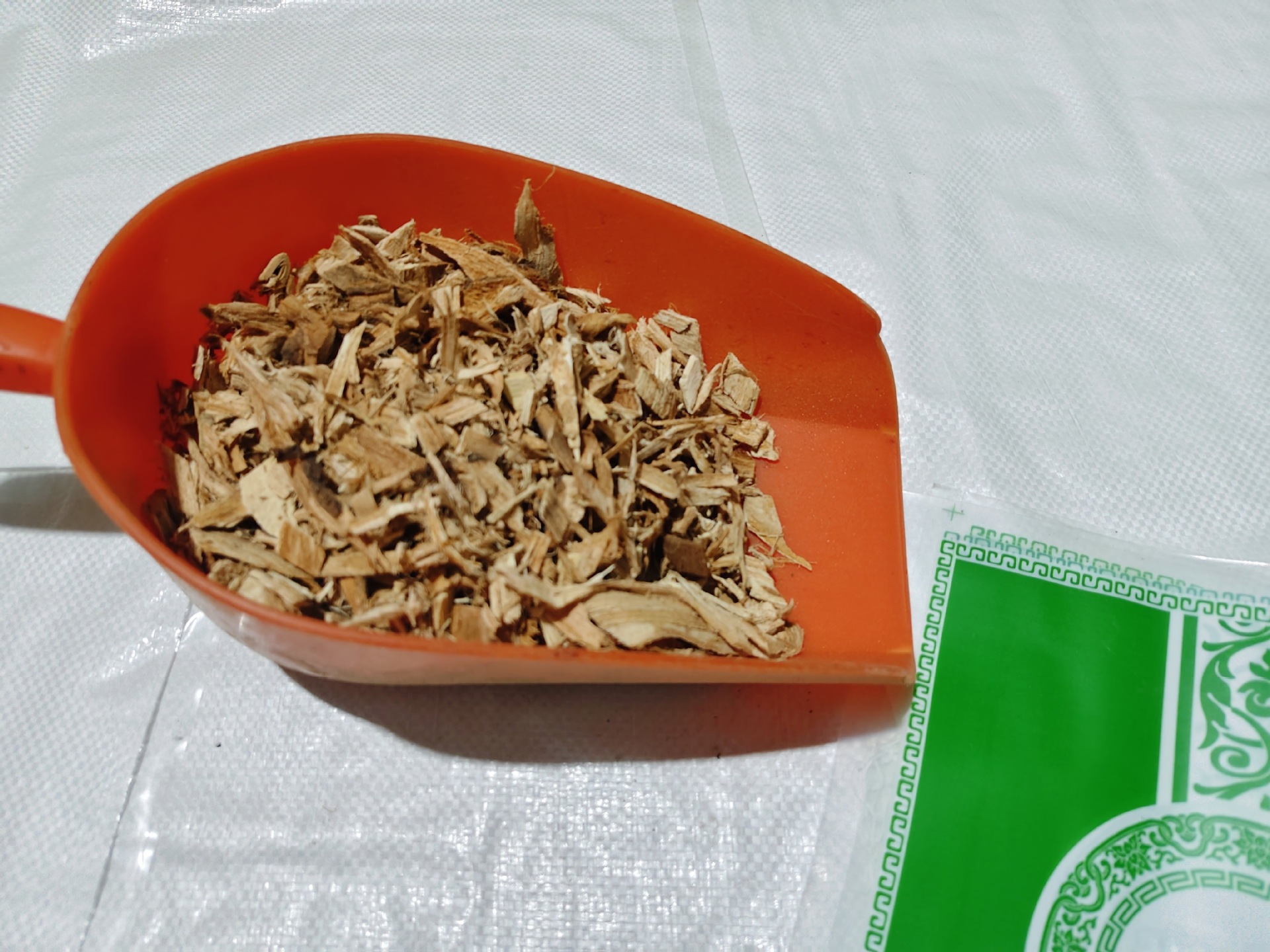 Elm Bark Yu Bai Pi Dried Inner Bark Natural Thickening Herb for Hair Rinse and Decoction 100g specifications