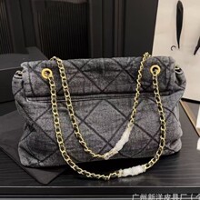 �͹�ţ�в����朗l��2025�¿�С���L���˰��r�аٴ�μ�б���Ů