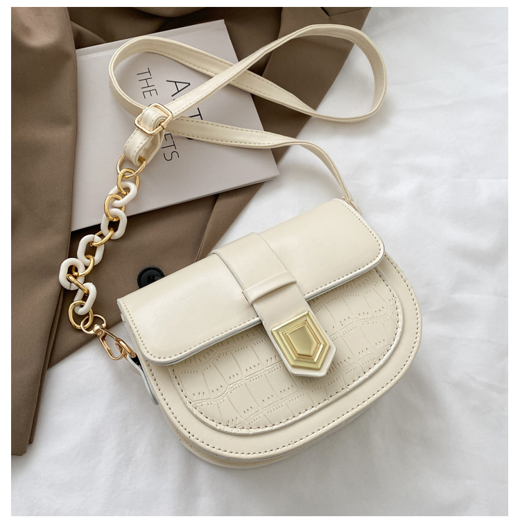 Borsa a tracolla da donna con catena modello a sella texture_voghion.com