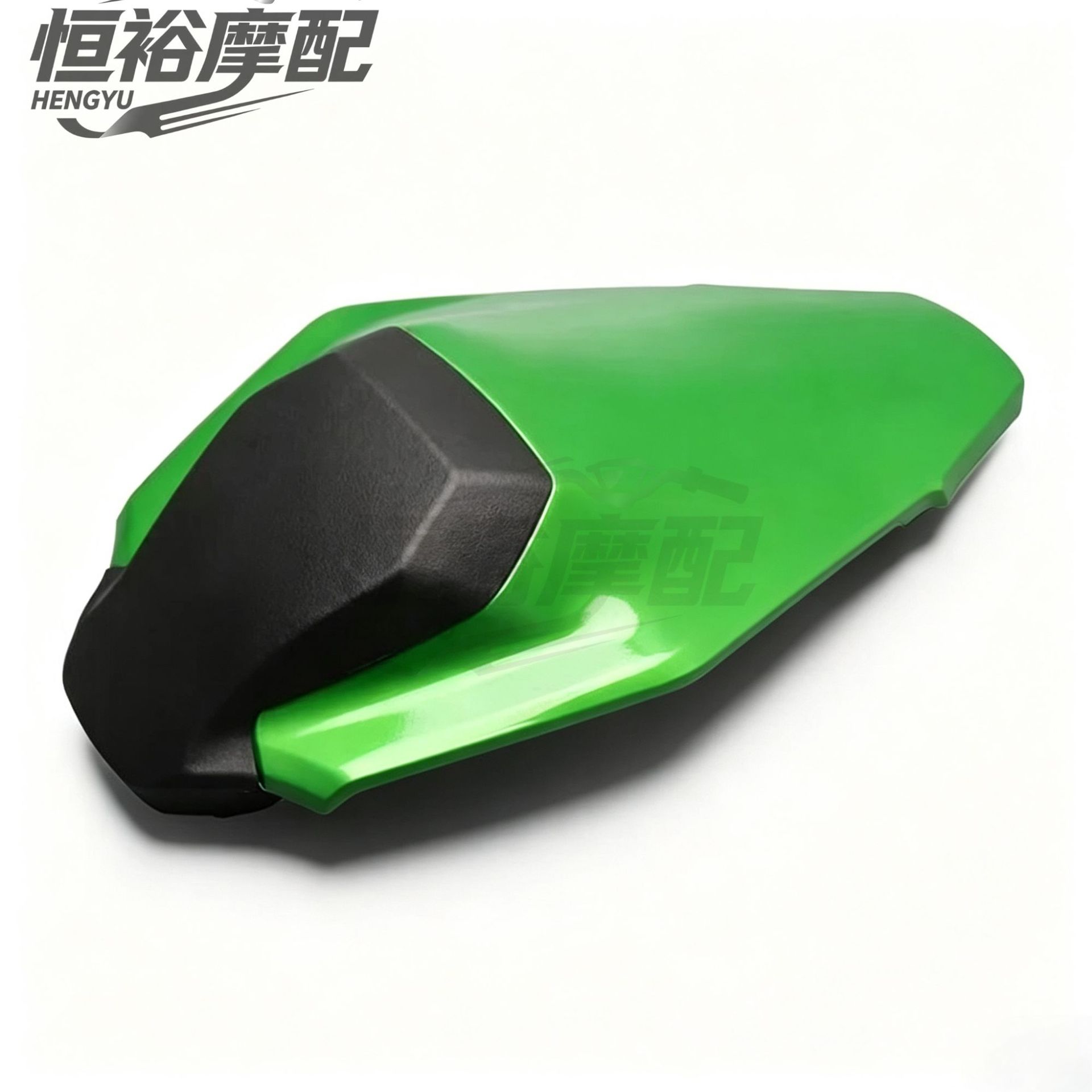 Suitable for the new Kawasaki Z900, these modified front and rear seat pads offer added comfort, enhanced grip, and adjustable height. Comfortable and non-slip seat pads, sizes 25-26