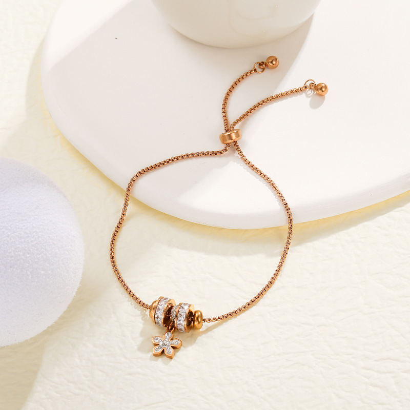 Oferta especial experiencia europea y americana joyería de acero titanio vacío galvanoplastia no decoloración no alérgica joyería pendientes collar fábrica al por mayor