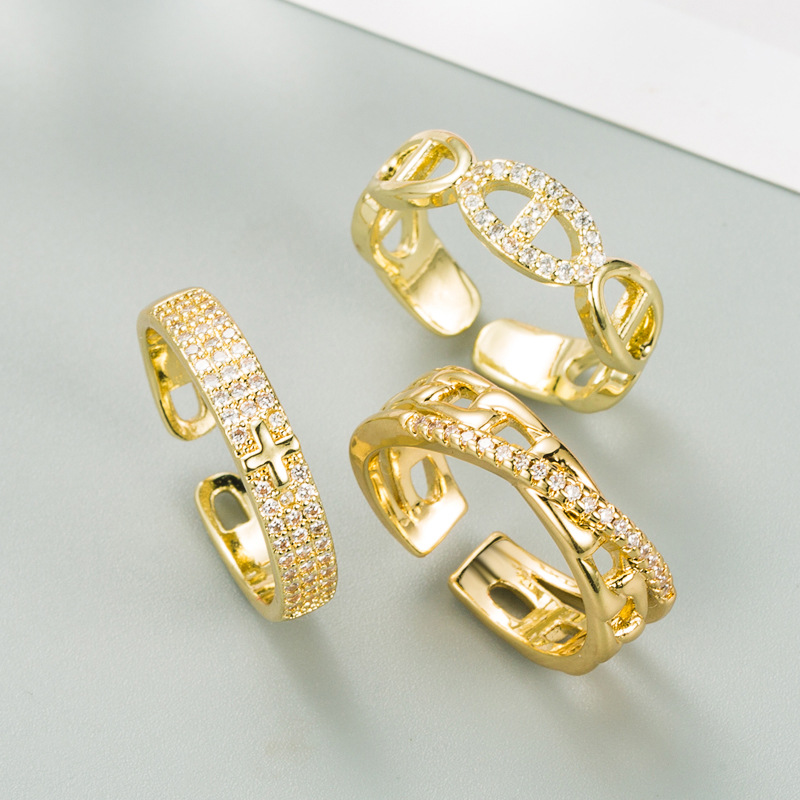 Fashion Geometry Pattern Inlaid Open-end Zircon Ring display picture 2