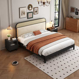 新款法式复古床双人床1.8米美式奶油色实木床主卧室藤编实木大床
