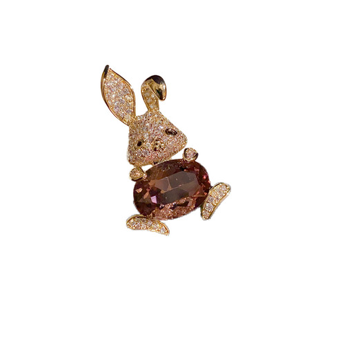 Light luxury, ultra-shiny, premium-quality, adorable rabbit brooch—vintage, niche-designed, fashion-forward, and uniquely crafted pin/necklace accessory
