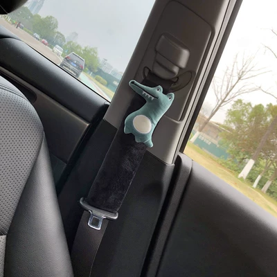 safety belt holder not tight: Seat belt shoulder pad - black-crocodile-shoulder-pad-short-velvet-1