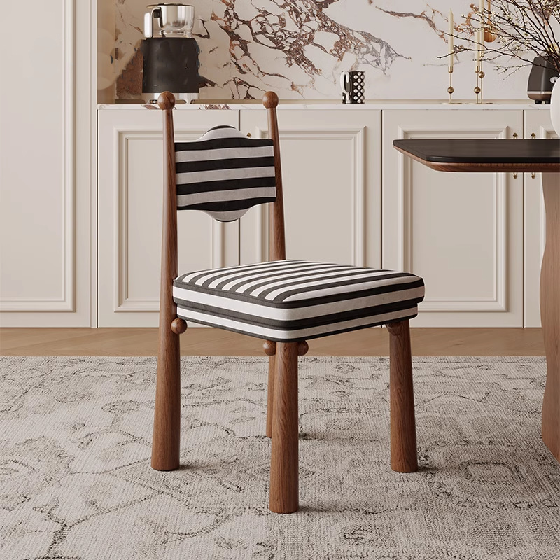 DASIMA estilo francés estilo medieval silla de comedor Mawu madera sólida pura madera de cera artística pequeña mesa de comedor casera silla
