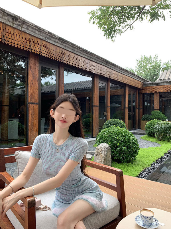 早安樊樊「Jennie蓝花楹」温柔毛感拼接针织连衣裙+开衫外套女秋|undefined