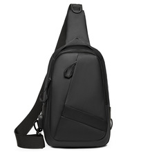 新款潮流休闲单肩斜挎包青年大容量运动包简约通勤胸包男简约时尚
