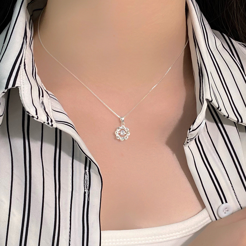 2026 New Fashion Design Braided Zircon Necklace Fresh Sweet Temperament Versatile Collarbone Chain For Women_voghion.com