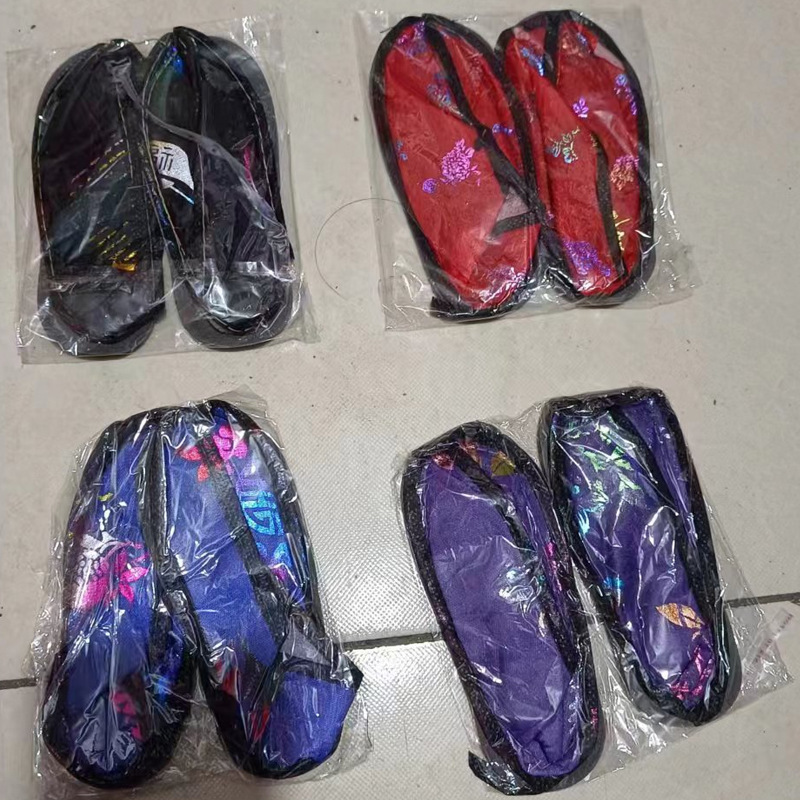 Xinpeng funeral supplies wholesale small cloth shoes cloth hat 11cm funeral supplies Xinpeng funeral supplies wholesale small cloth shoes cloth hat 11cm funeral supplies
