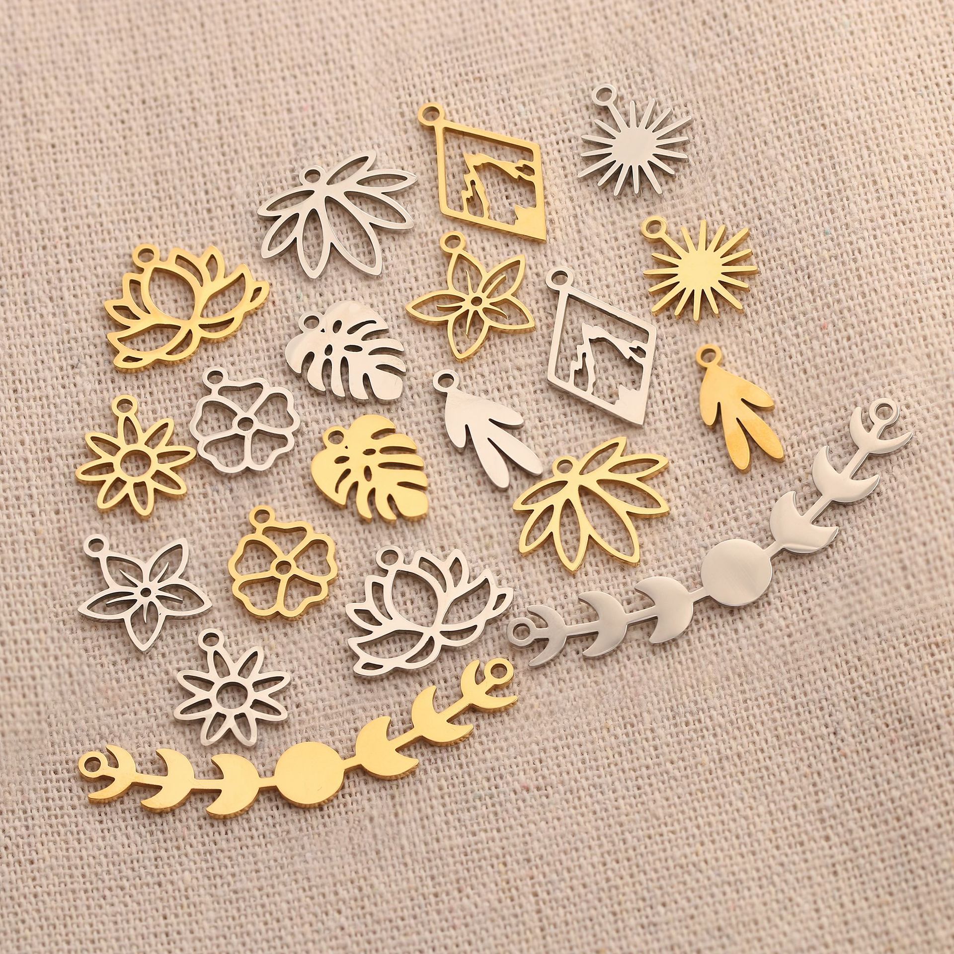 4g Weight Pendant Jewelry Making Type 5 PCS/Package 304 Stainless Steel Leaves Flower Pendant