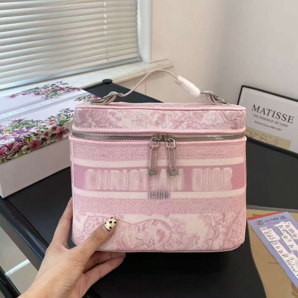 Böyük Həcmli 3D Naxışlı Kosmetik Çanta və Makiyaj Qutusu