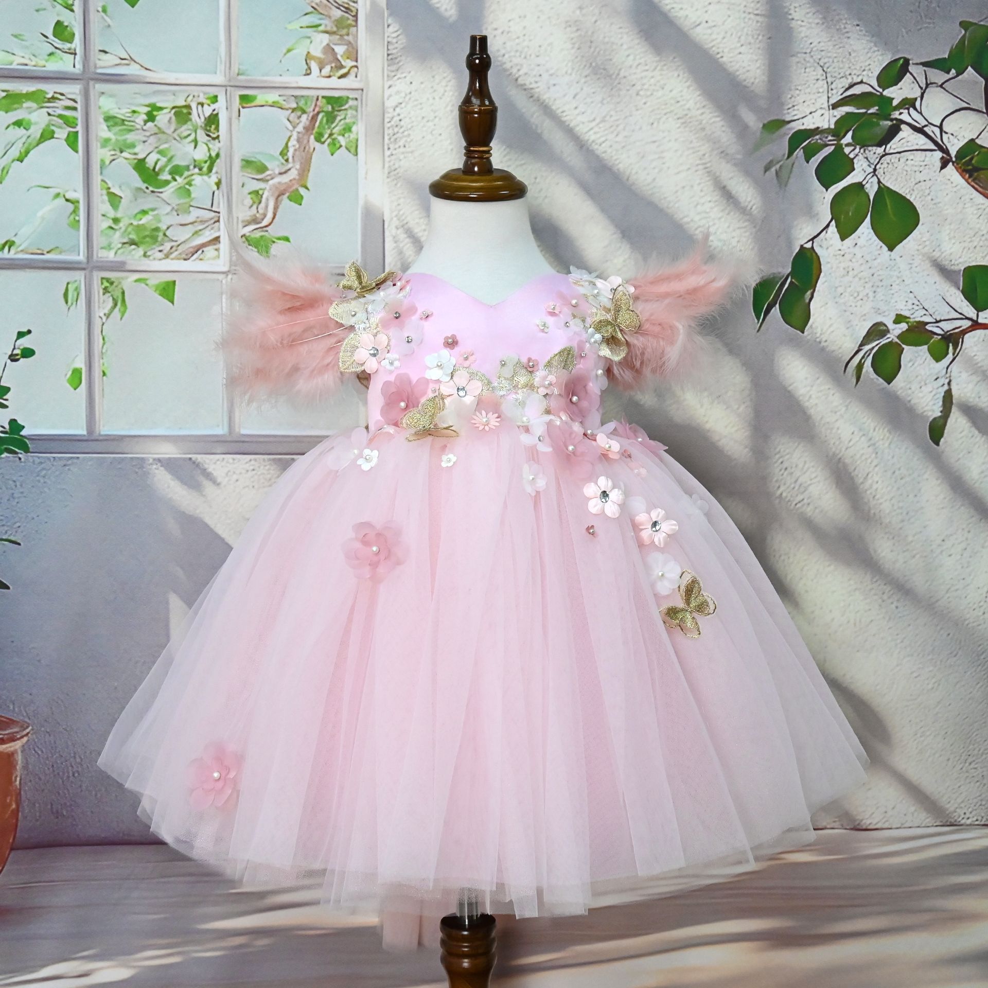 Robe de princesse en tulle à plumes et appliqués pour fille_voghion.com