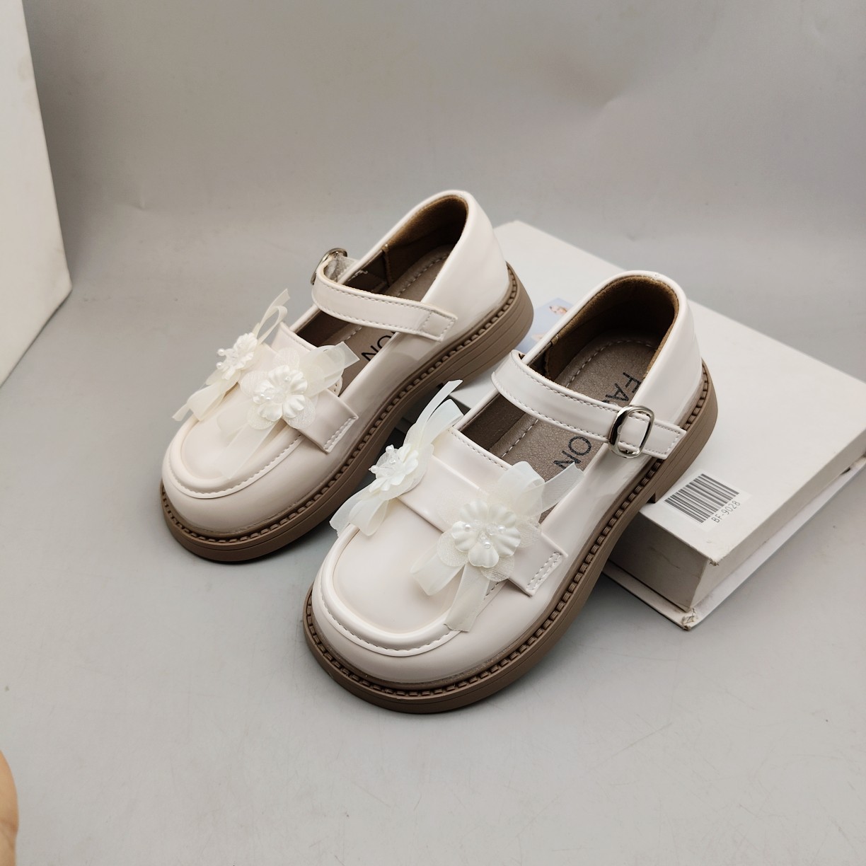 Girls' Leather Shoes, New Autumn Style, Small Chanel-Style Children's Princess Shoes, Stylish Black Performance Shoes