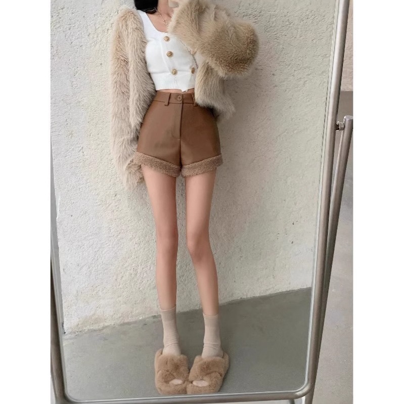 秋冬款高腰皮拼毛毛辣妹小个子热裤设计感小众休闲显瘦短裤女