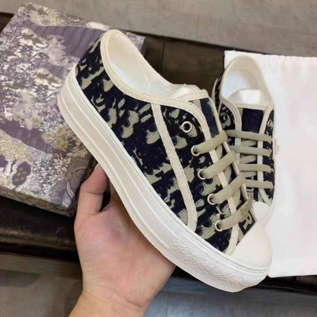 Retro Embroidered Letter Canvas Shoes for Women 2025 New Large Size Flats Bottom Versatile Lace-Up Low-Cut Sneakers Casual Shoes for Women