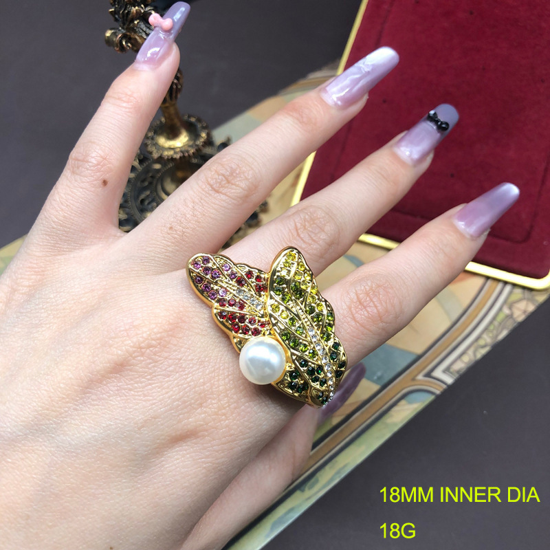 Vintage Pearl Necklace Earrings And Ring Set With Leaf Details_voghion.com