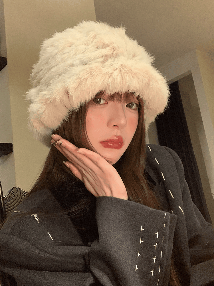 Rabbit hair hat girl in autumn and winter