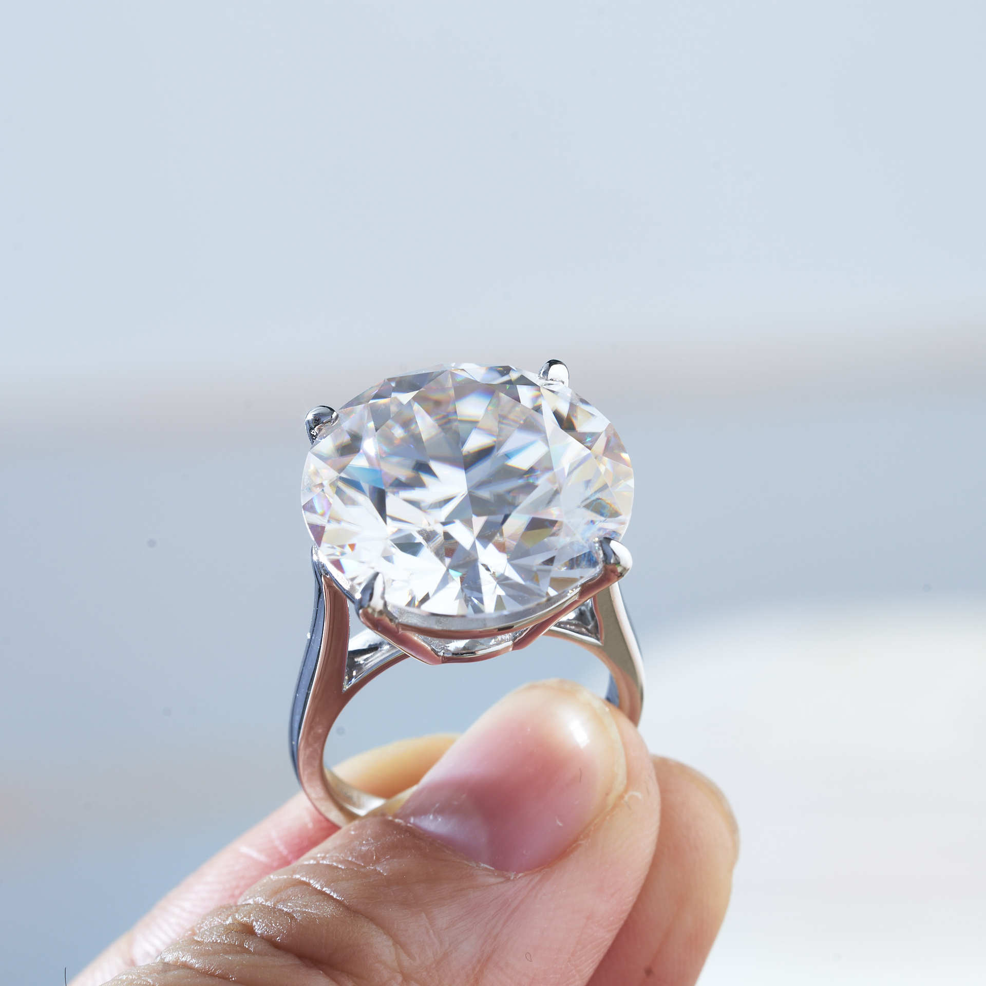 Anillo de plata esterlina 925 mujer 20 quilates de lujo anillo de piedra de moissanita chapado pt950 oro mesón fábrica al por mayor en stock