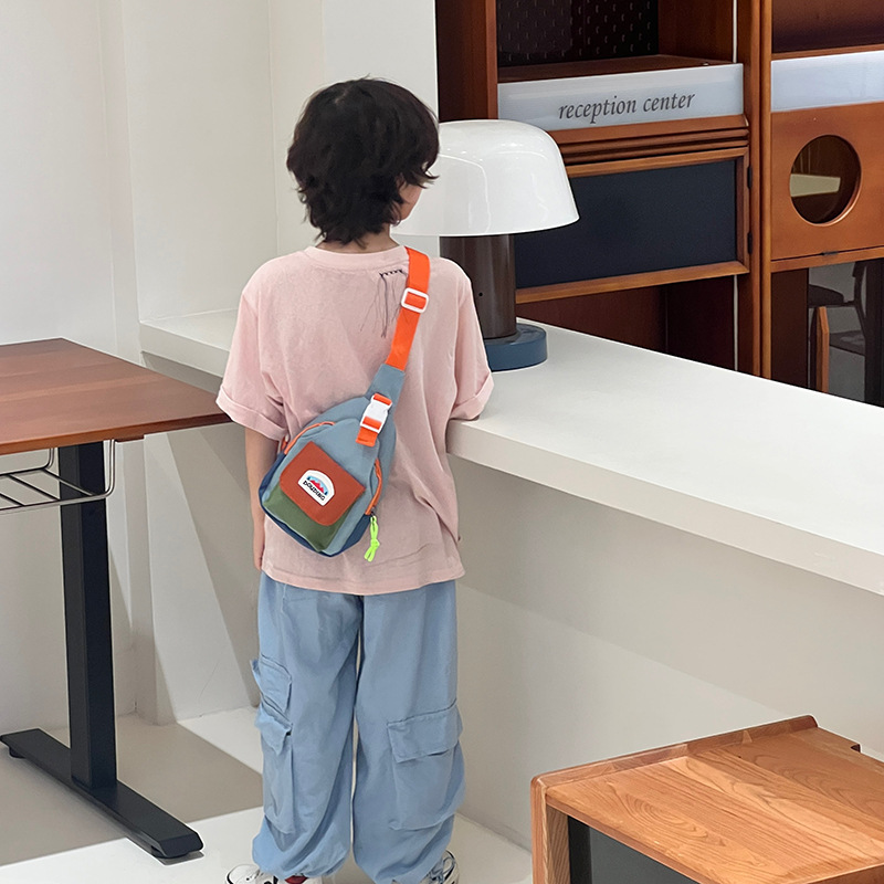 Bolsa de pecho de moda coreana para niños de color contrastante, bolso de ocio, bolso de bebé, nuevo bolso de comercio exterior