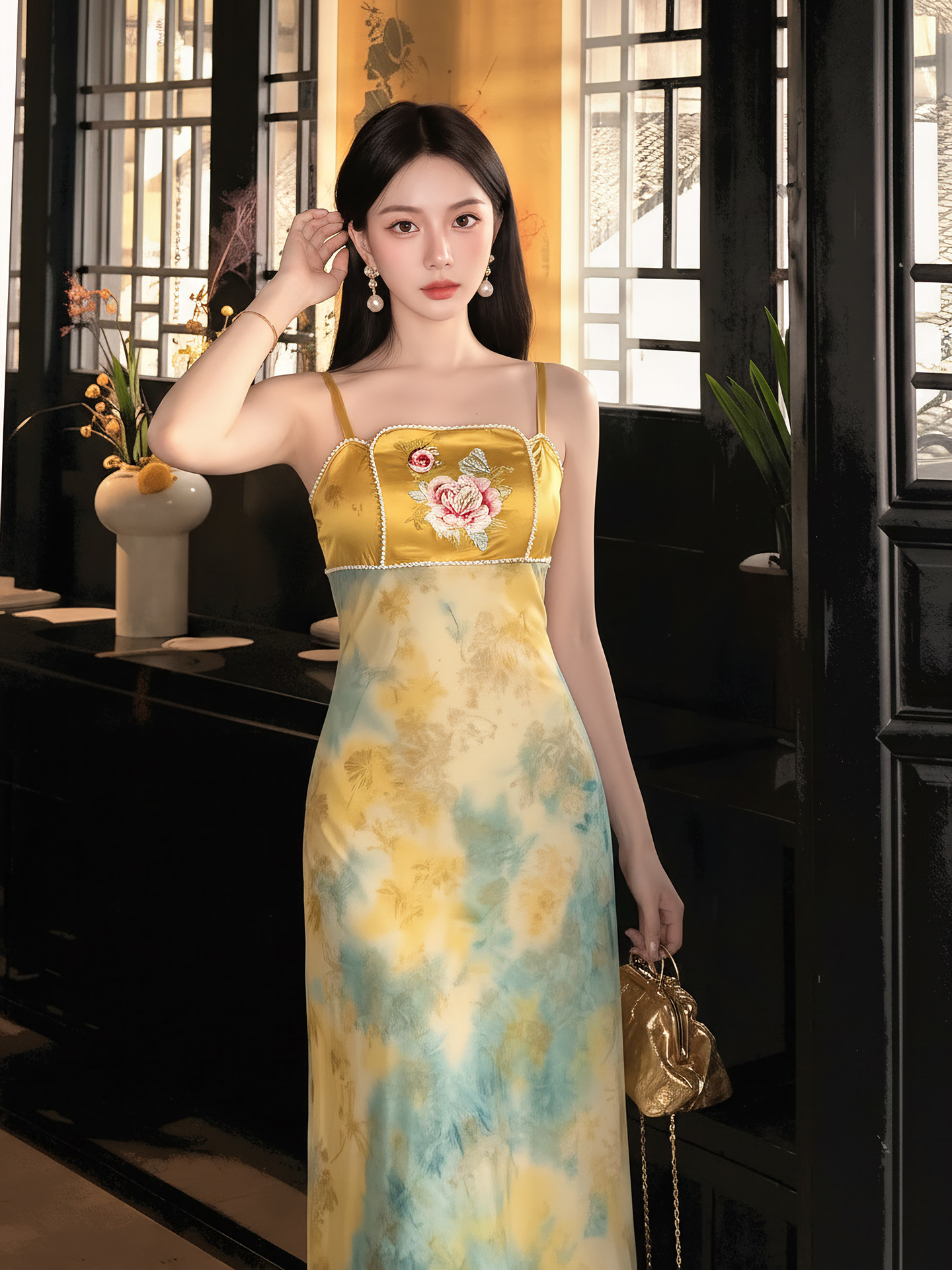 Bộ đầm dây tay không phối áo khoác thêu hoa văn cách tân cao cấp — bộ đồ, Đầu màu mơ, đầm dây