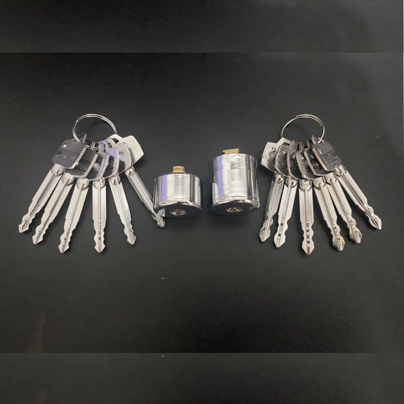 Automatic head lock core blades key bag installation