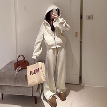 ���R�d�\�ӷ����bŮ����W���n�挒���@�ݕr�оW�t�l�����e�ɼ���