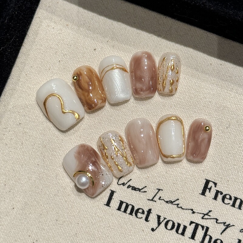 Yihe Retro Baroque Light Luxury Metal Edge Color-hopping Nail Art Advanced Feeling Temperament Whitening Hand-worn Fake Nails Yihe Retro Baroque Light Luxury Metal Edge Color-hopping Nail Art Advanced Feeling Temperament Whitening Hand-worn Fake Nails