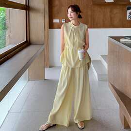 奶黄色褶皱无袖收腰背心阔腿裤套装女夏日2026新款松弛时尚两件套