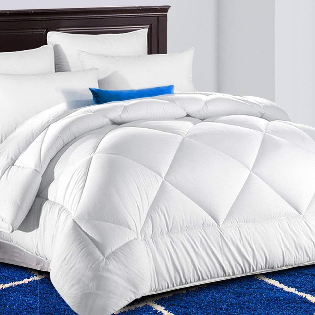 Quilt de algodón caliente espeso hotel primavera y otoño core edredón de invierno cuatro estaciones molido único doble estudiantes edredón de invierno al por mayor