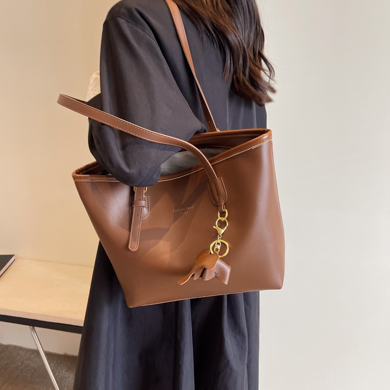 Trending Cross-Border Large Capacity Tote Bag For Women 2025 New Arrival Work Commuter Shoulder Bag Versatile Casual Trendy Underarm Bag - Thumbnail 8