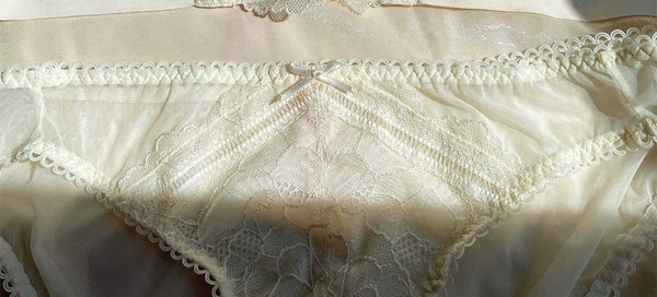 Underwear from pearl