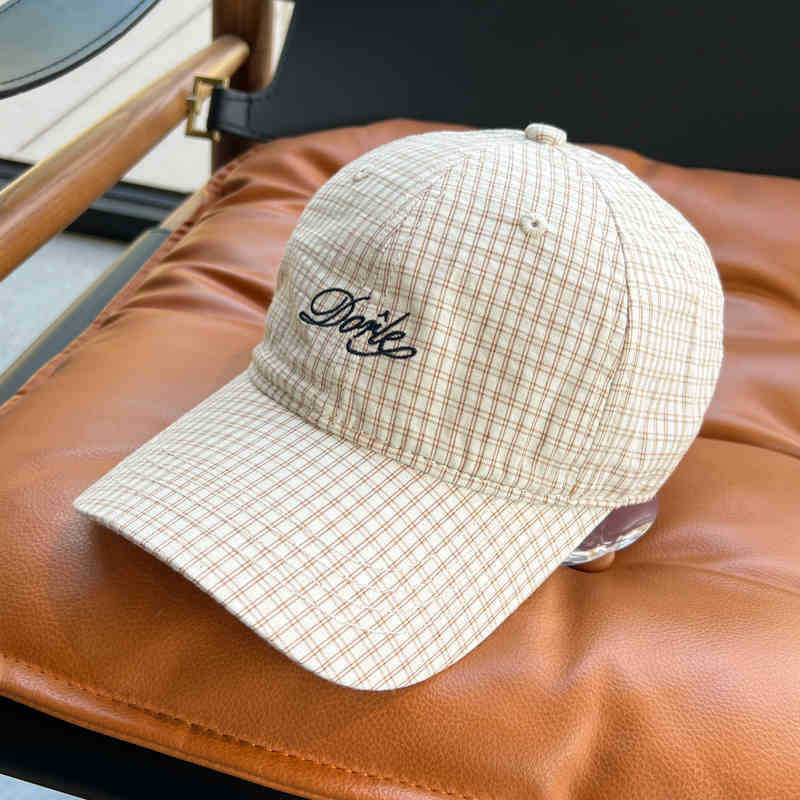 サヴィと同じスタイルの女性用刺繍チェック柄野球帽、夏の新しいスタイル、多用途、顔が見える、小さなソフトトップ、カップル用の男性用ひさしキャップ-|undefined