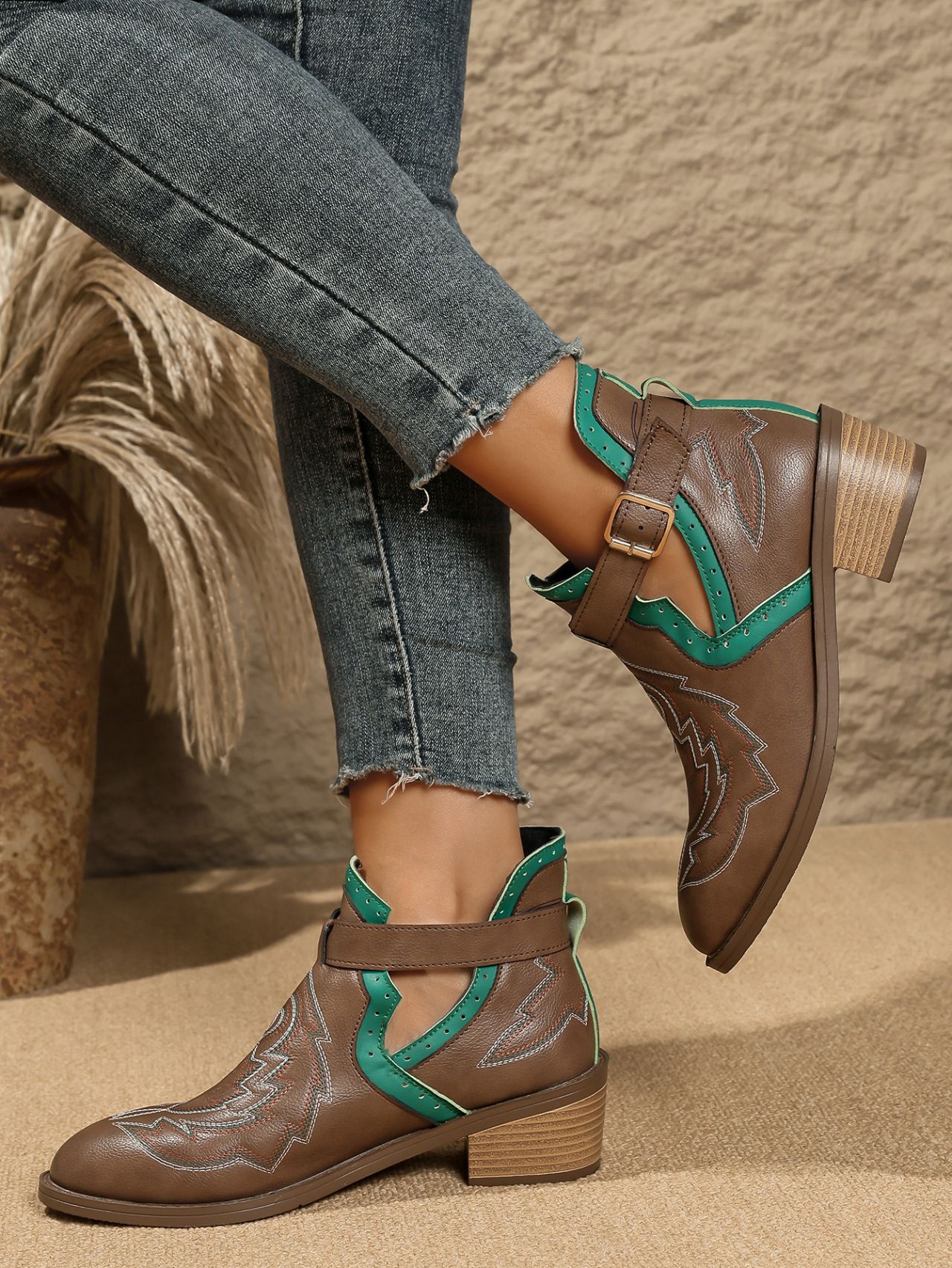 Women's Retro Embroidered Color Block Mid Heel Ankle Boots Plus Size British Style Martin Boots Autumn New Style_vogvips.com