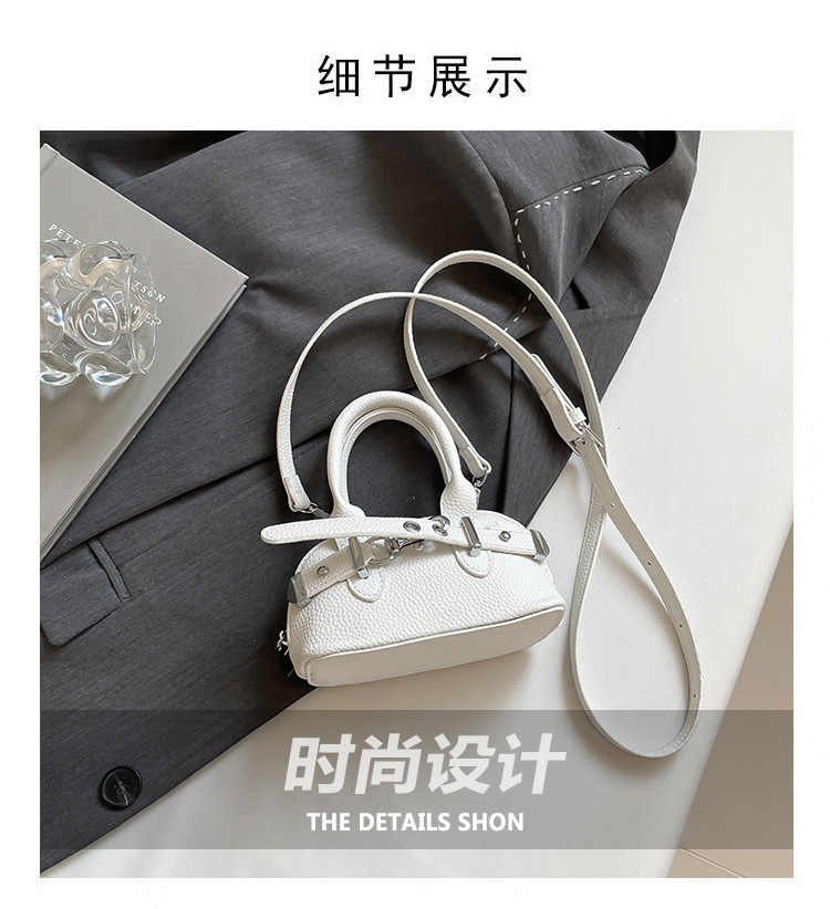 A simple and individual hand-held shell bag, a new Spring/Summer 2025 niche fashion casual shoulder bag, a trendy and stylish crossbody bag Specification drawing