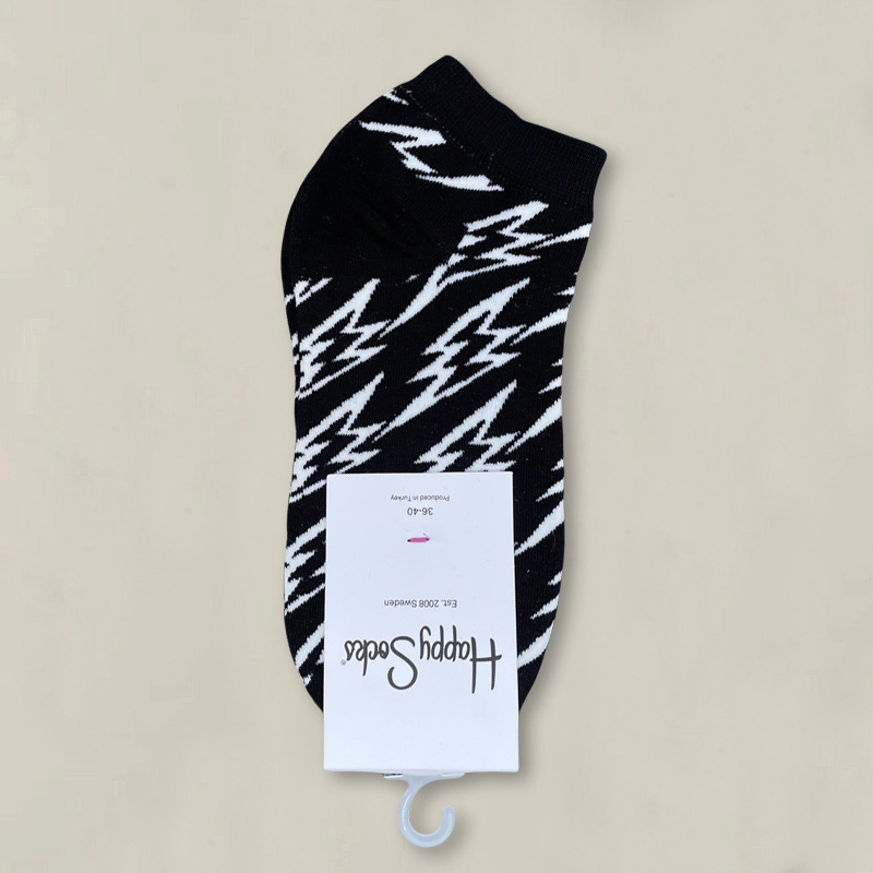 HappySocksハイスキンのショートソックスの漫画の浅い口の低い女性のスウェーデンのファッションのタイプのソックスの春夏のカラー