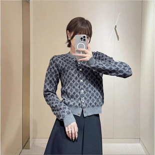 �V�|ʮ����Ů�b���l�����ϻ�ײɫ�A�Iᘿ��_��ܛŴ�r��㼑�ë��Ů