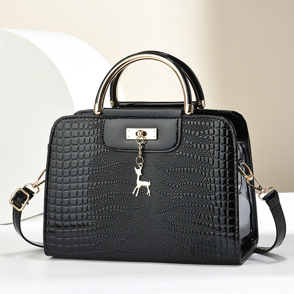 Bolso de mujer con estampado de cocodrilo 2025 nuevo bolso de mensajero elegante de cuero brillante bolso de mujer personalizado bolso de mujer de moda de un solo hombro