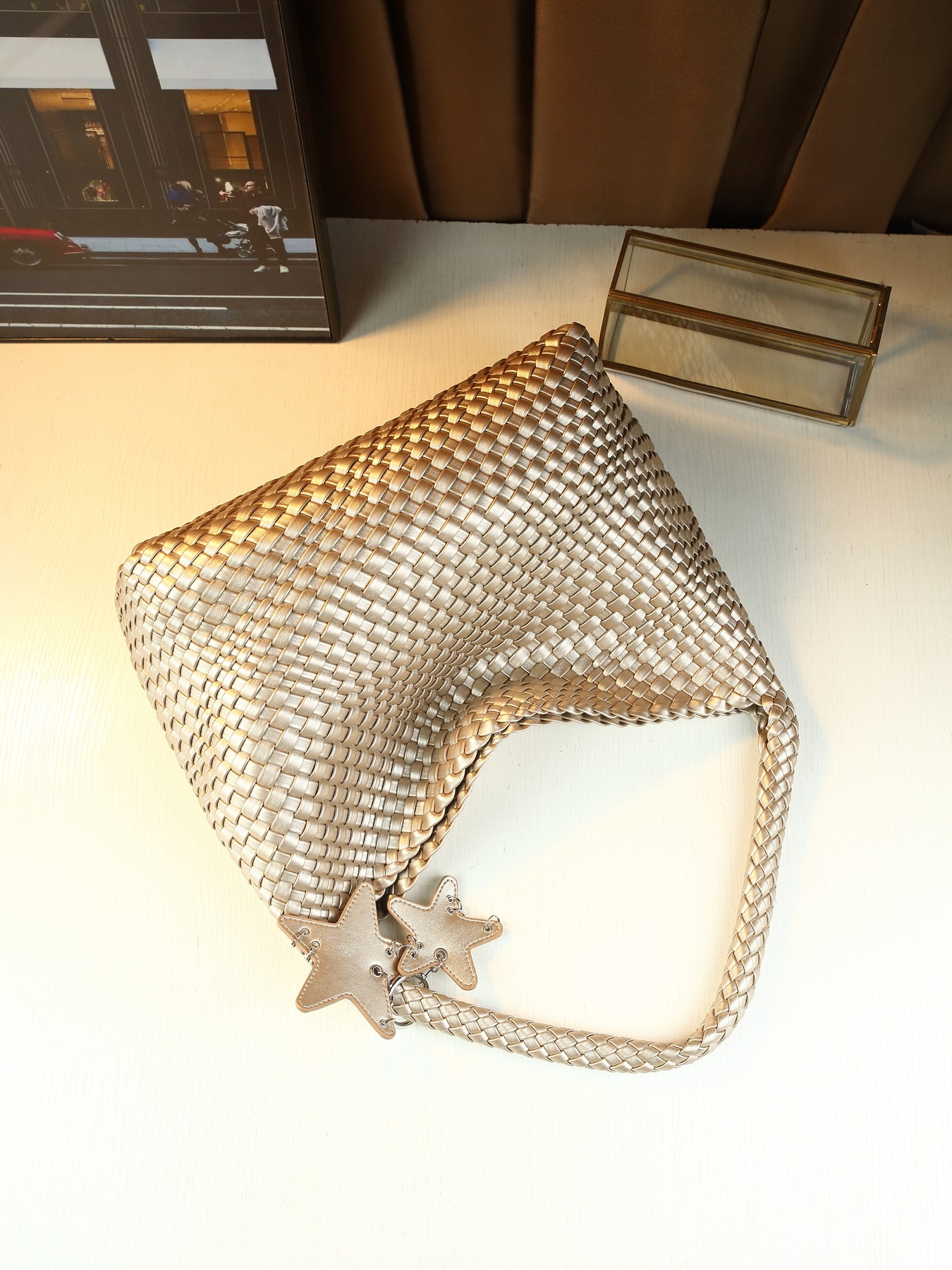 Geflochtene Damentasche Im Korbdesign Mit Sternenmotiv_voghion.com