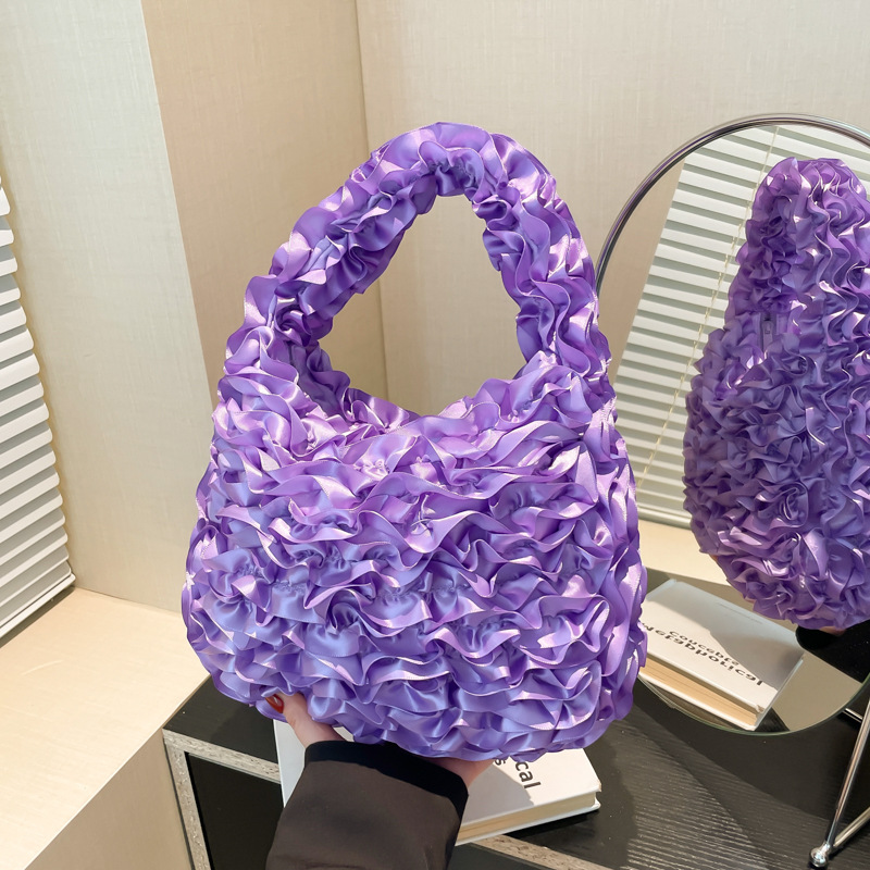 Bolsa de crema de diseño de nicho 2025 verano nuevo bolso femenino plisado pétalo bolso de moda de gran capacidad